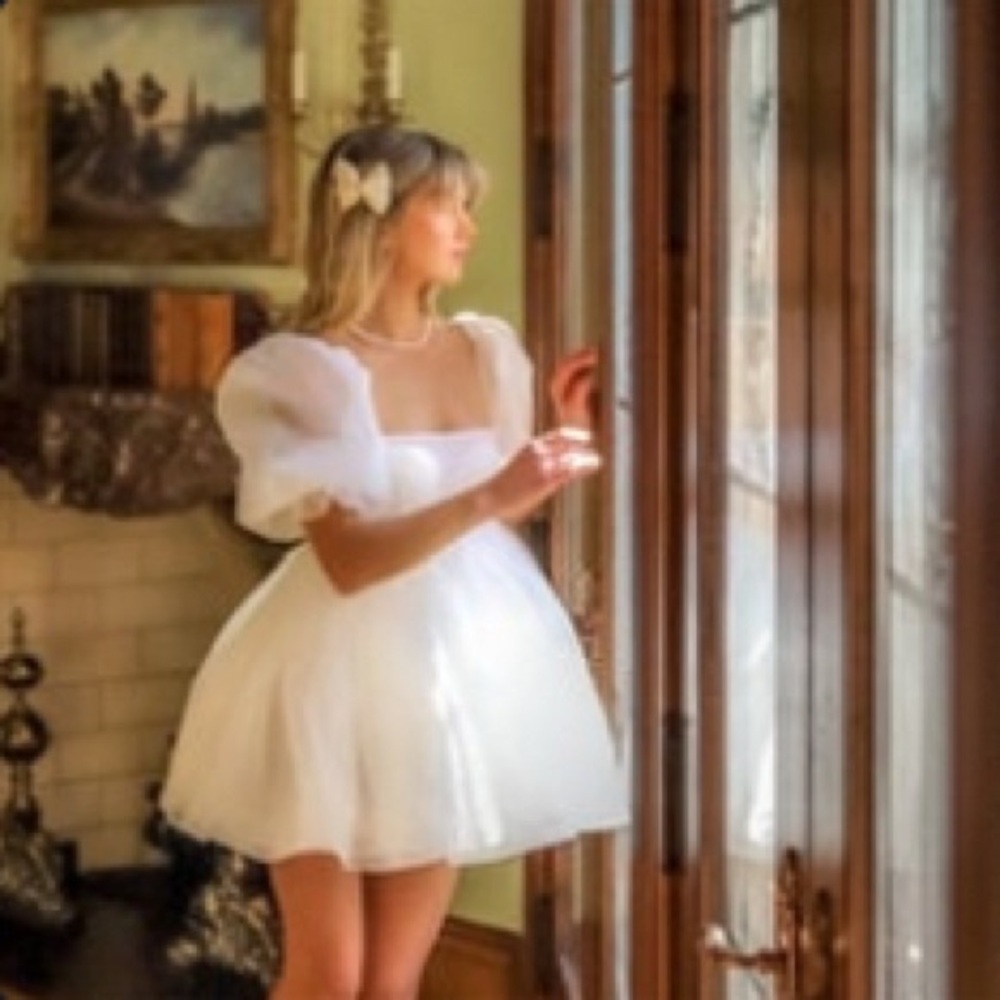 selkie inspired puff sleeve dress